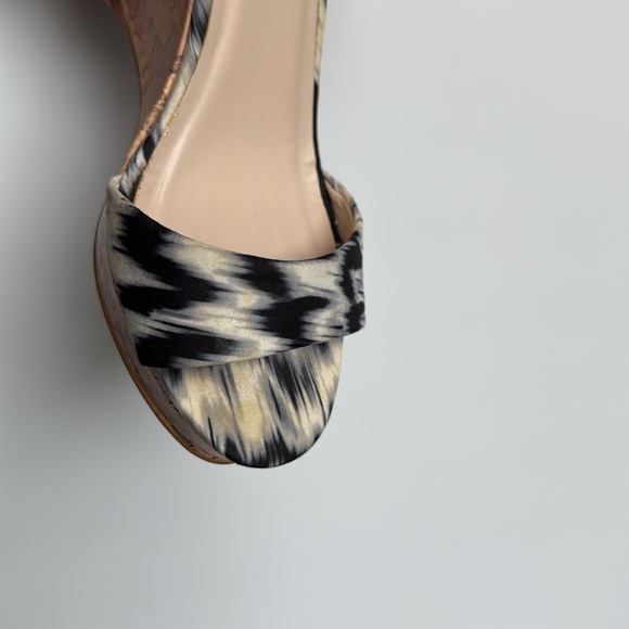 NY&Co Black and White Wedge Sandals Sz 6 - Picture 9 of 9